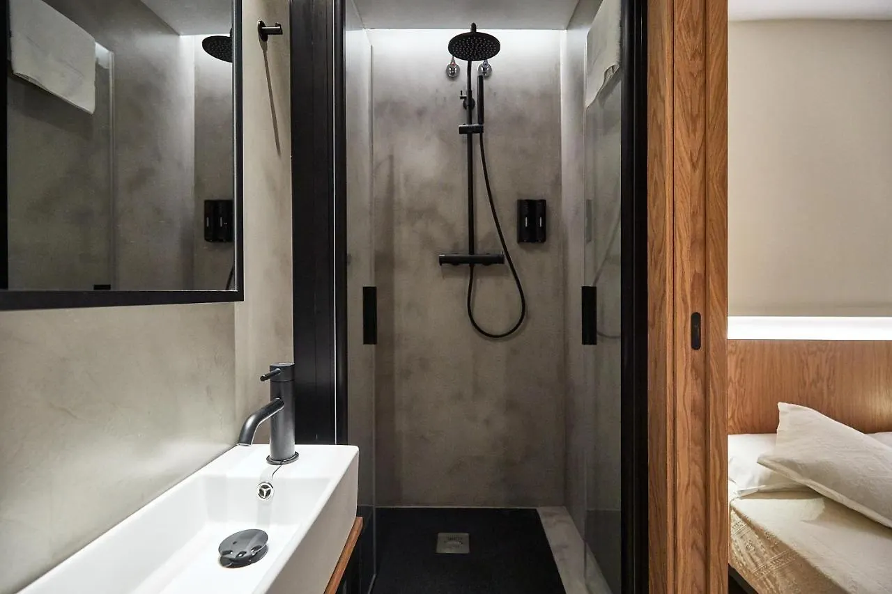 Ella Hostel Ramblas Barcelona
