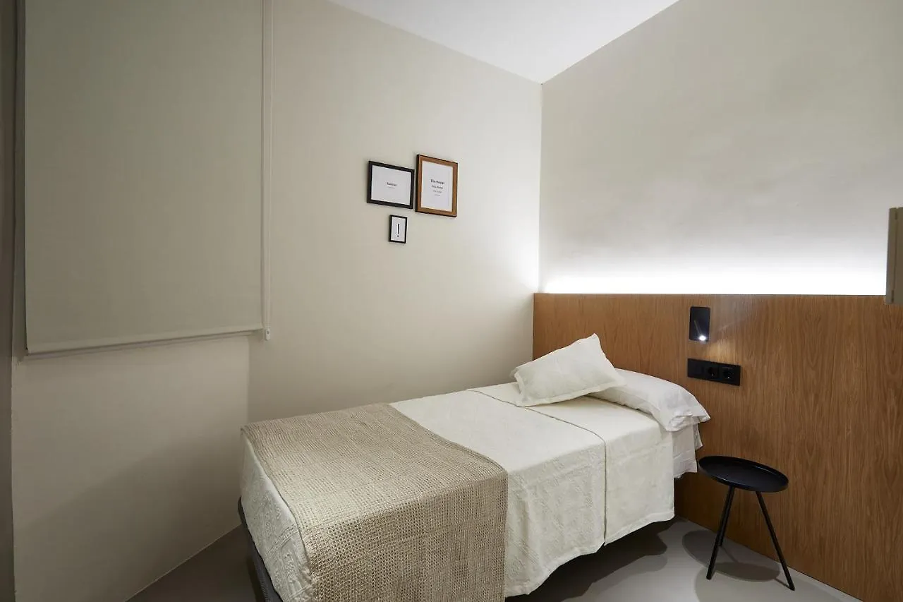 Ella Hostel Ramblas Barcelona 0*,