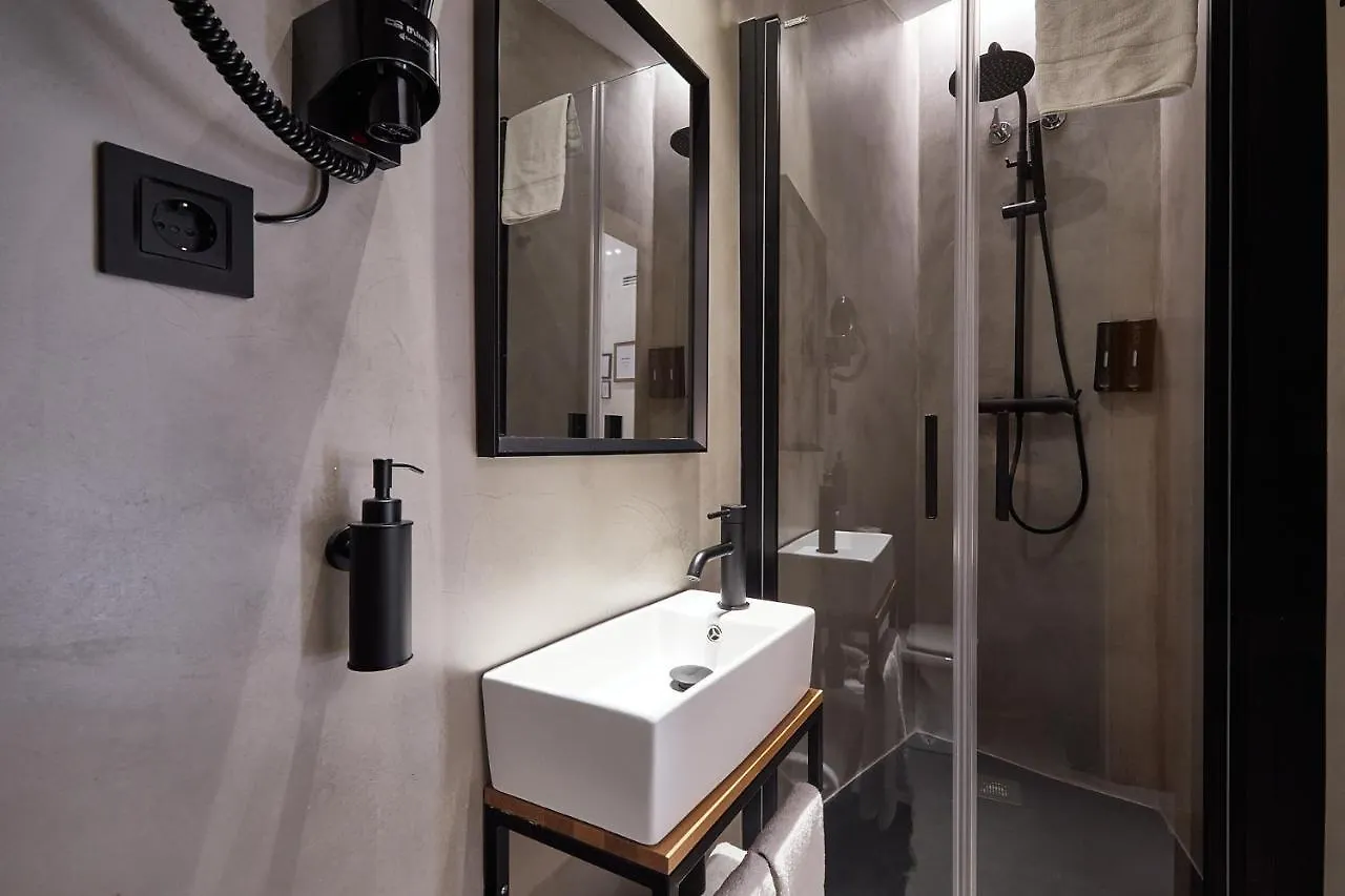 Pensjonat Ella Hostel Ramblas Barcelona
