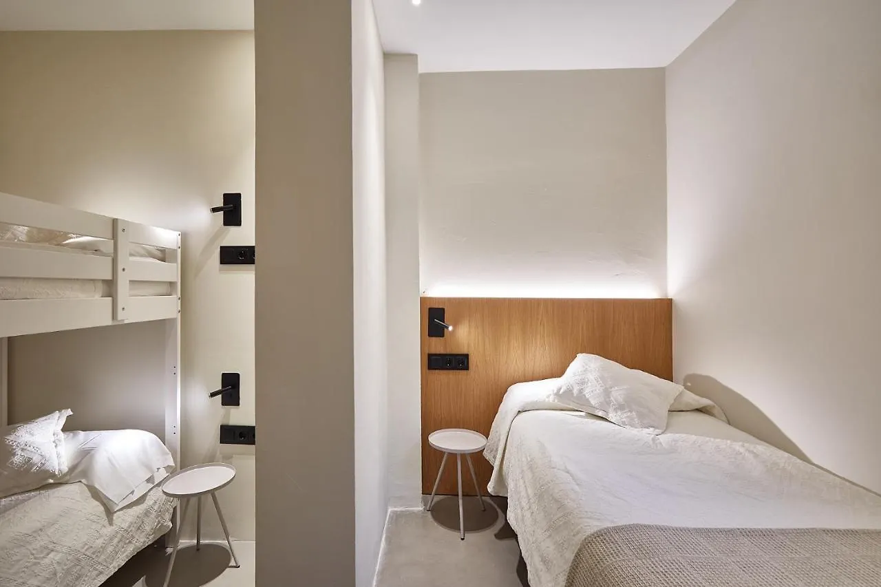 Ella Hostel Ramblas Barcelona