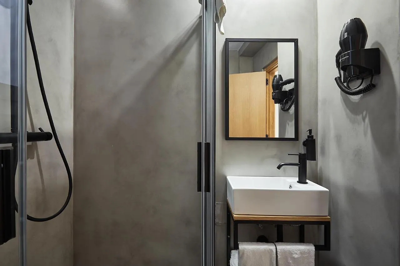 Ella Hostel Ramblas Barcelona Pensjonat